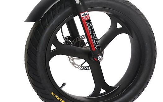 three spokes in one wheel