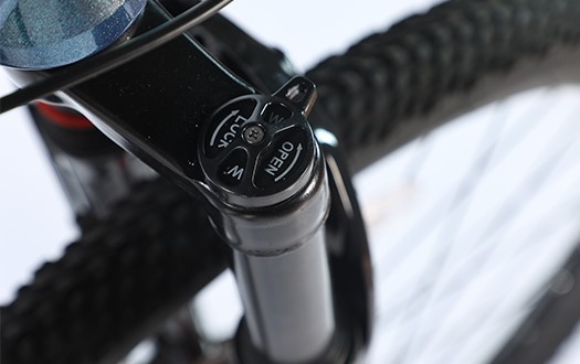 Suspension fork with lock Suspension fork with lock