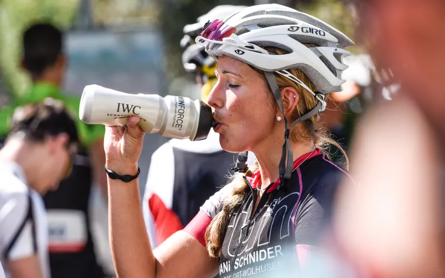 When Is The Right Time To Drink Sports Drinks For Mountain Bike Riding? When Is The Right Time To Drink Sports Drinks For Mountain Bike Riding?