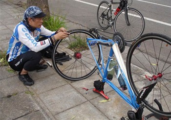 How To Change A Tire On A Road Bike