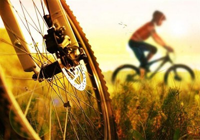 What should women pay attention to when mountain biking?