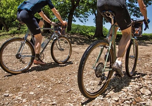 gravel bike travelling