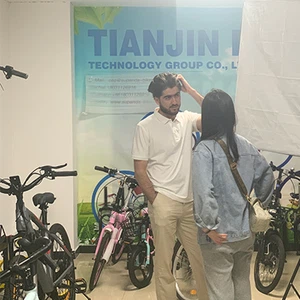 Customers from Tajikistan came to the live broadcast room of SUPANDA office